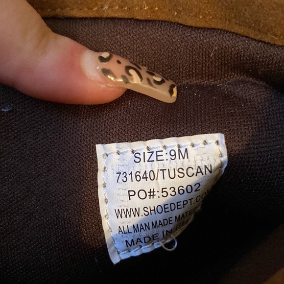 Flap Boot with flat bottom - Picture 2 of 2